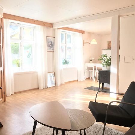 Villa Holmen, ground floor apartment Balestrand Exterior foto